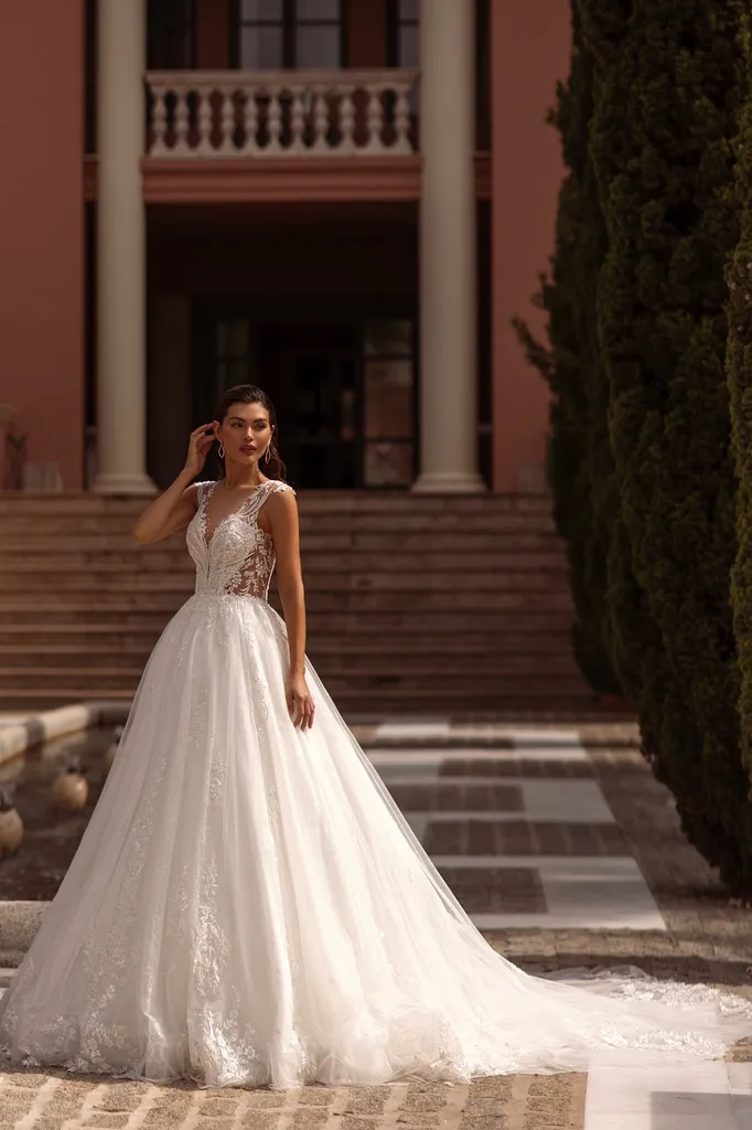 Robe de mariée princesse traîne cathédrale Marseille rue Breteuil 