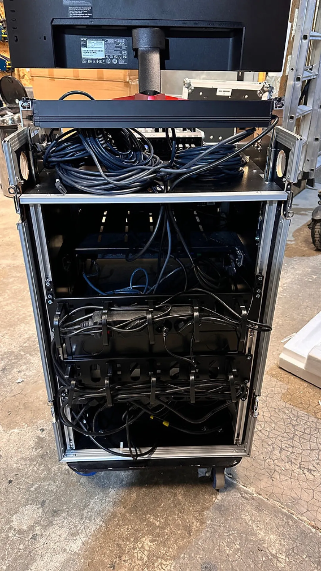 RACK REGIE VIDEO NUMERIQUE PRO 2