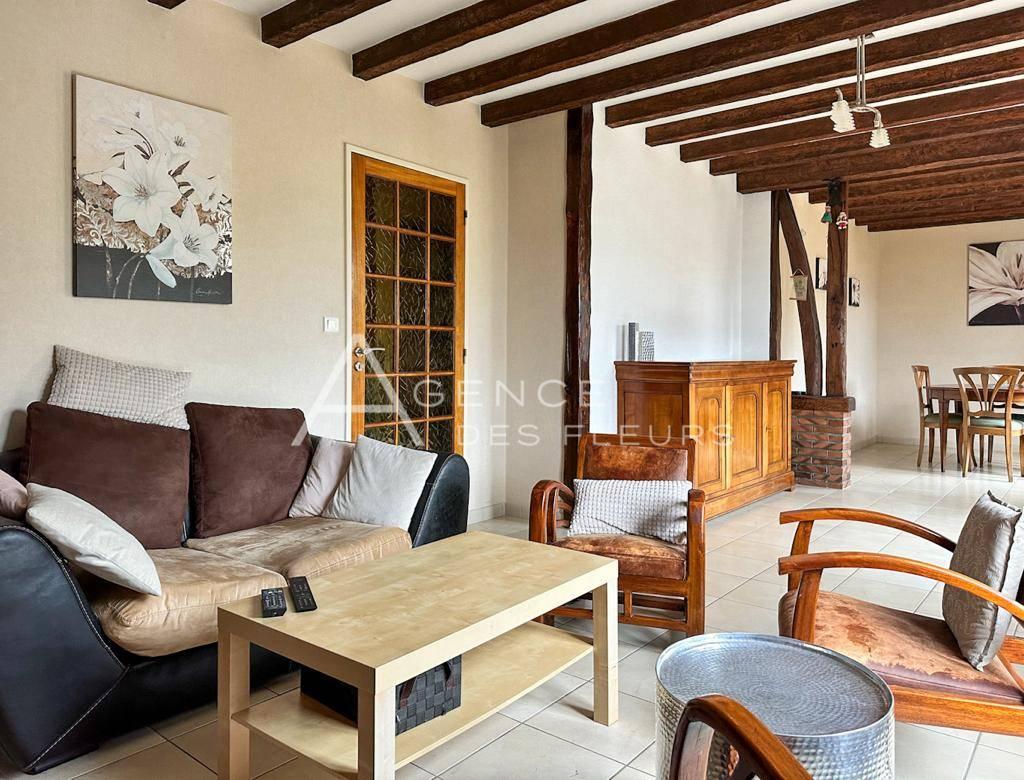 Charmant Pavillon avec Vue Dégagée !