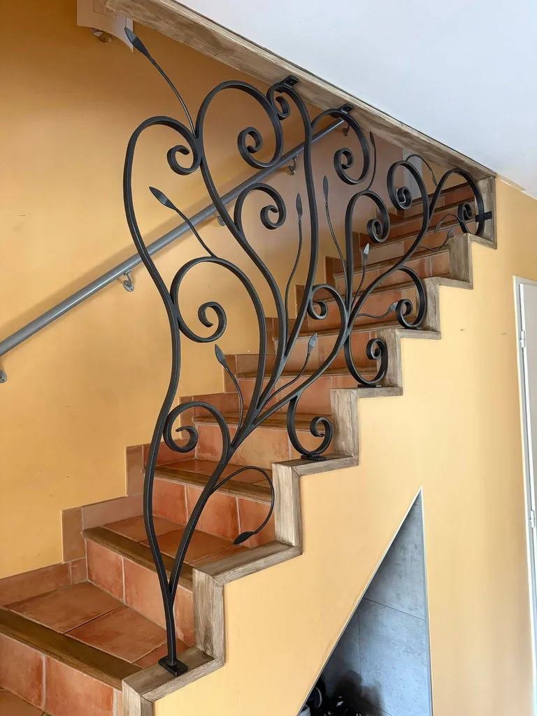 garde corps escalier style provençal sur mesure saint cannat dans les Bouches du Rhone