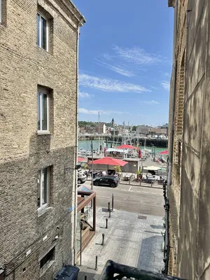 SOUS OFFRE Appartement d'environ 36m² Carrez au 2e étage à Dieppe, Normandie