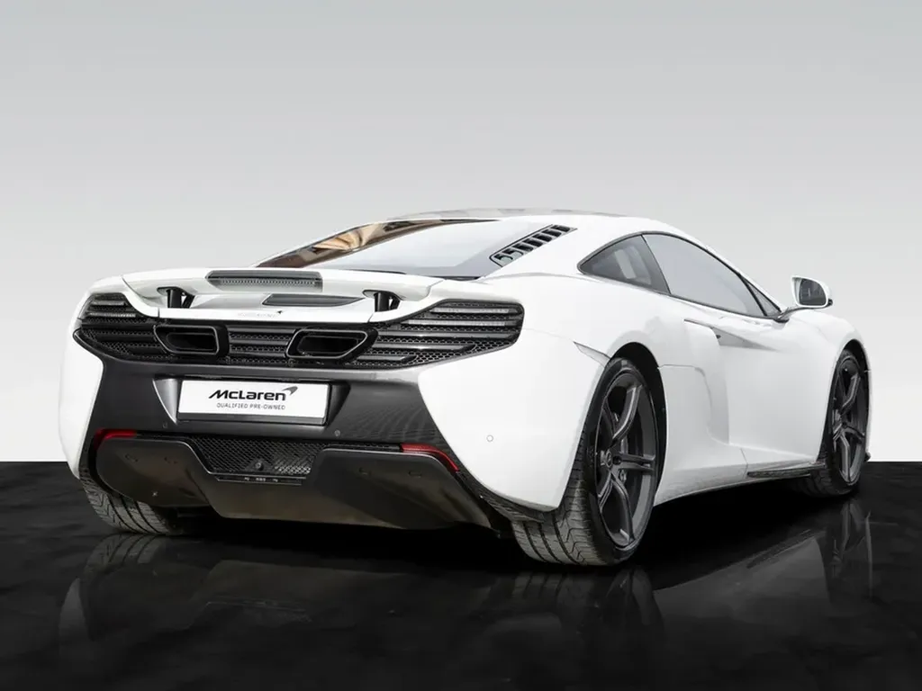 mclaren-650s-coupe-2015-arriere-design