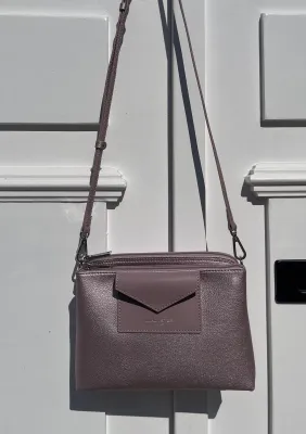 Sac Lancaster Paris rose nacré ligne Maya chez Evasion Eu