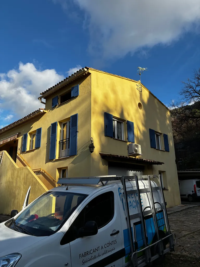 Volets battants RAL 5023