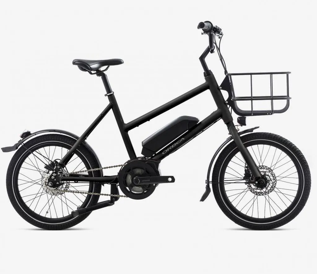Location de vélo compact à assistance électrique à Lyon 7 pour faire ses courses