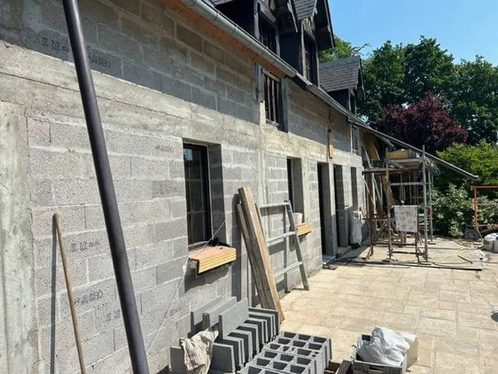 Maître d'oeuvre pour la rénovation totale de la façade d'une maison en colombage à côté de Fécamp 76