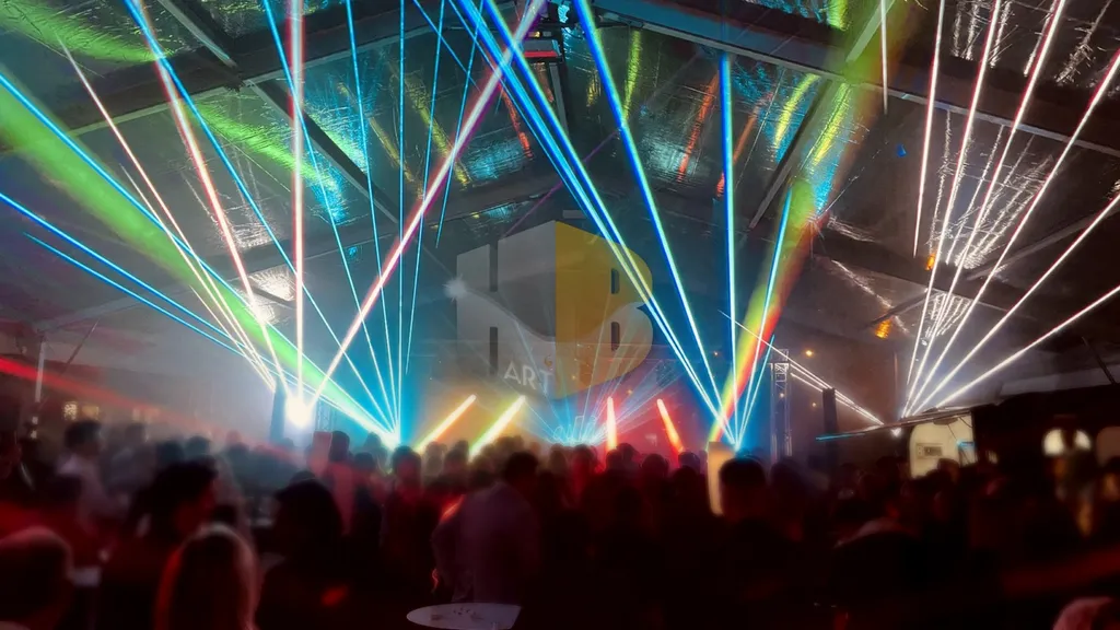 spectacle laser pour le 14 juillet au lieu du feu d'artifice en région paca 