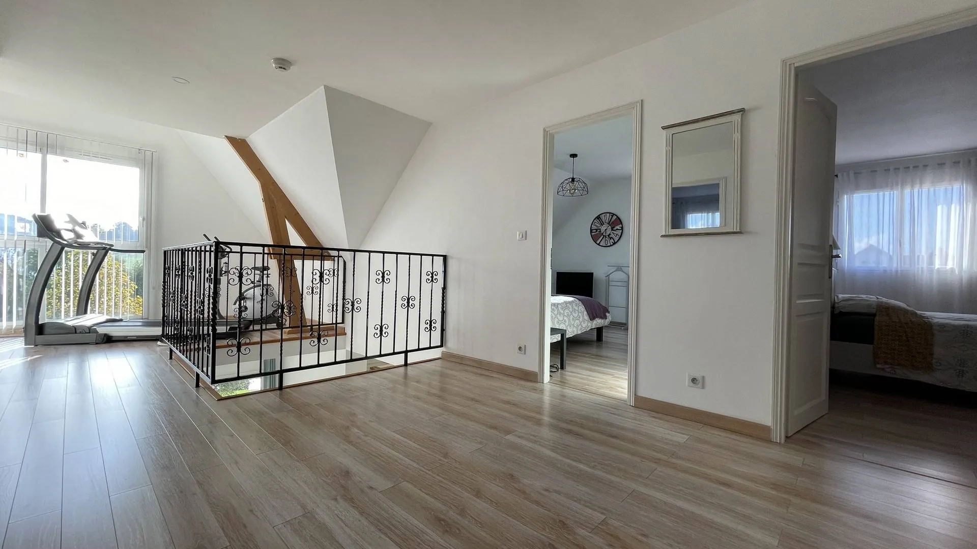 Maison d’architecte de 168.93 m², située à proximité de la commune d'envermeu et de ses commerces, sur son terrain de 2 500 m², Seine Maritime, 76