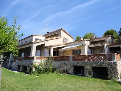 Maison à vendre Aubagne avec piscine avec vue dominante panoramique sur 6275m² par votre agence immobilière   