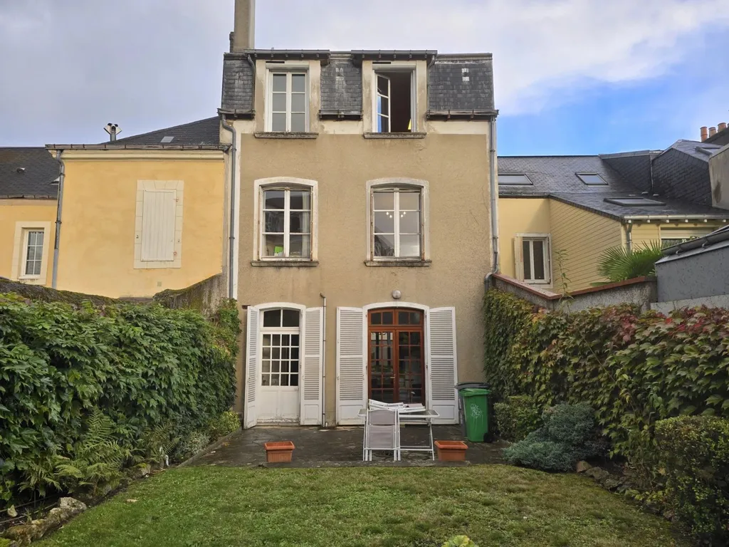maison à vendre avec jardin dans le centre ville du mans
