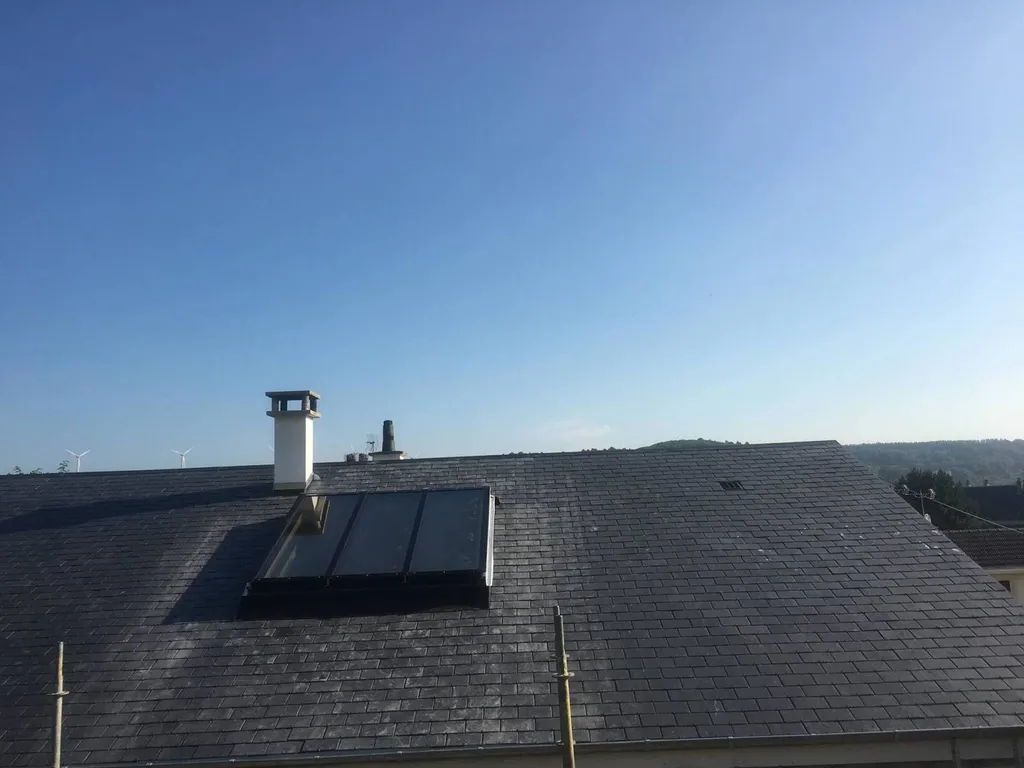 Couverture d'une maison en ardoise naturel d'Espagne Région de Valmont proche de Terre de Caux