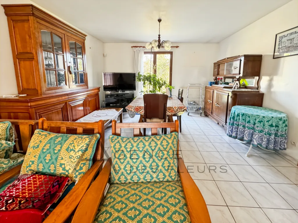A vendre maison de plain pied de 90 m² édifiée sur 606 m² de terrain sur la commune de TOURVILLE LA RIVIERE