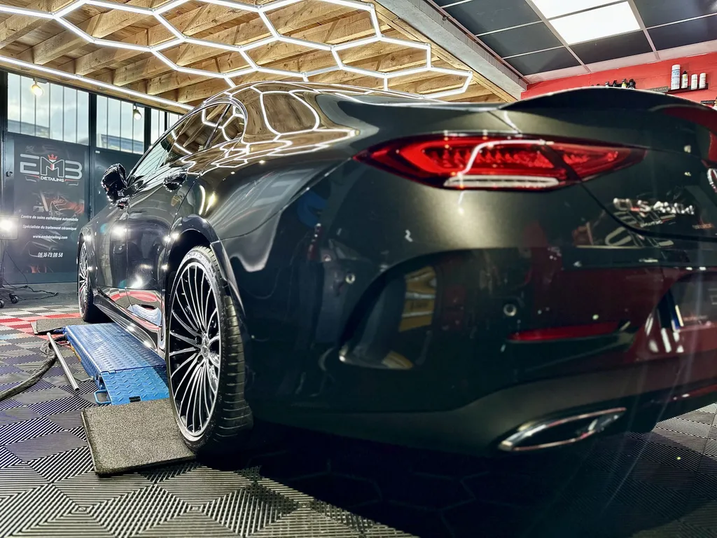 spécialiste du traitement céramique sur lyon Mercedes CLS