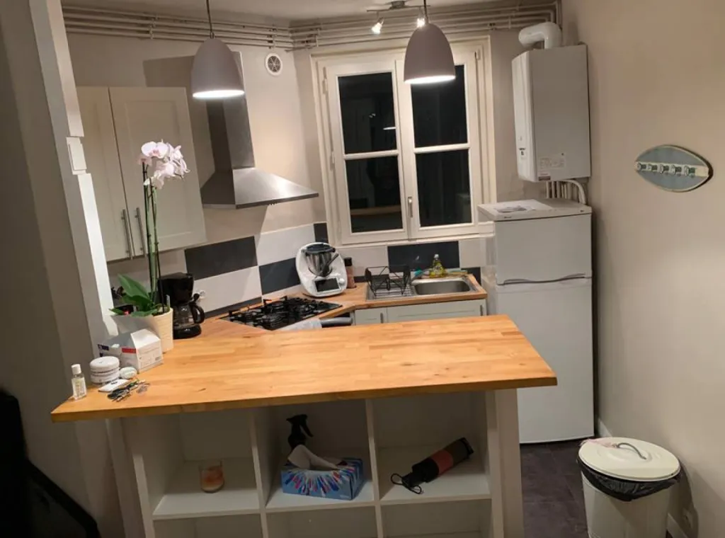 Situé au 58 rue Armand Carrel à Rouen