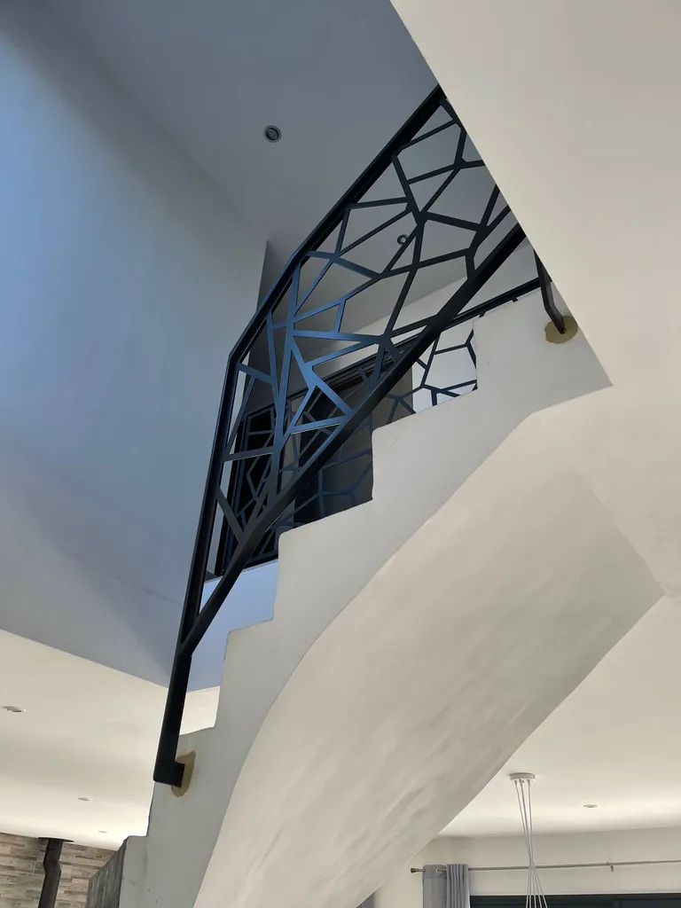 SI VOUS CHERCHEZ UNE BARRIERE  POMPIER   ?  NE CHERCHEZ PLUS ! C' EST NOUS  !!!