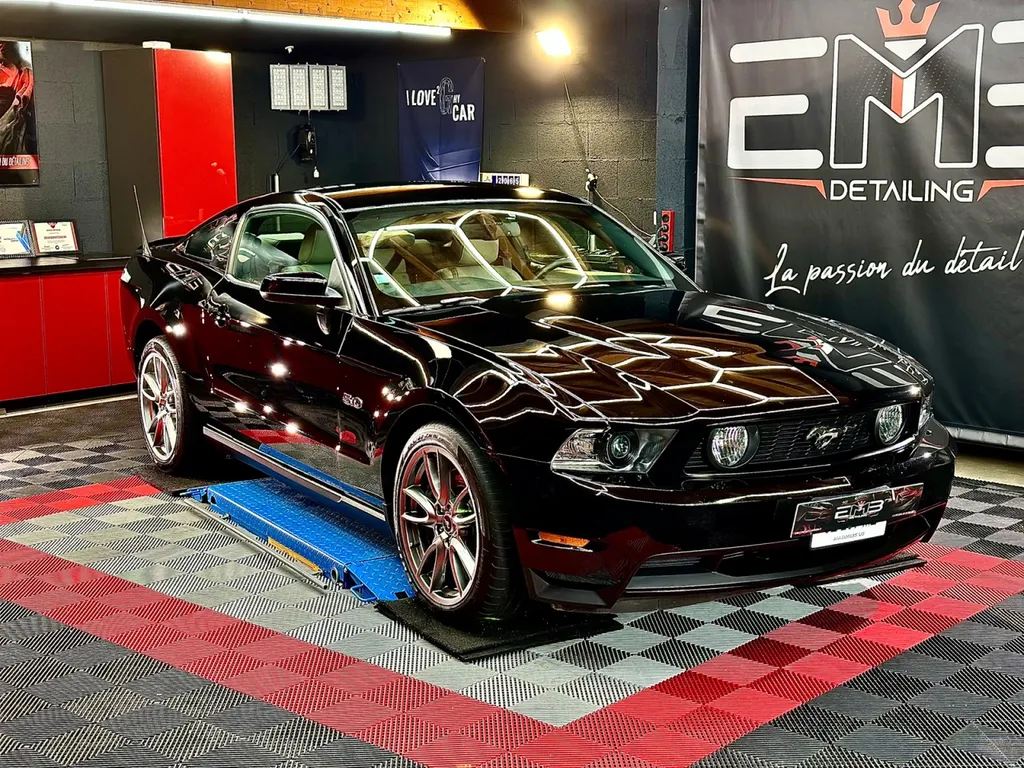 Rénovation carrosserie polissage traitement céramique Lyon Ford Mustang Shelby GT 500