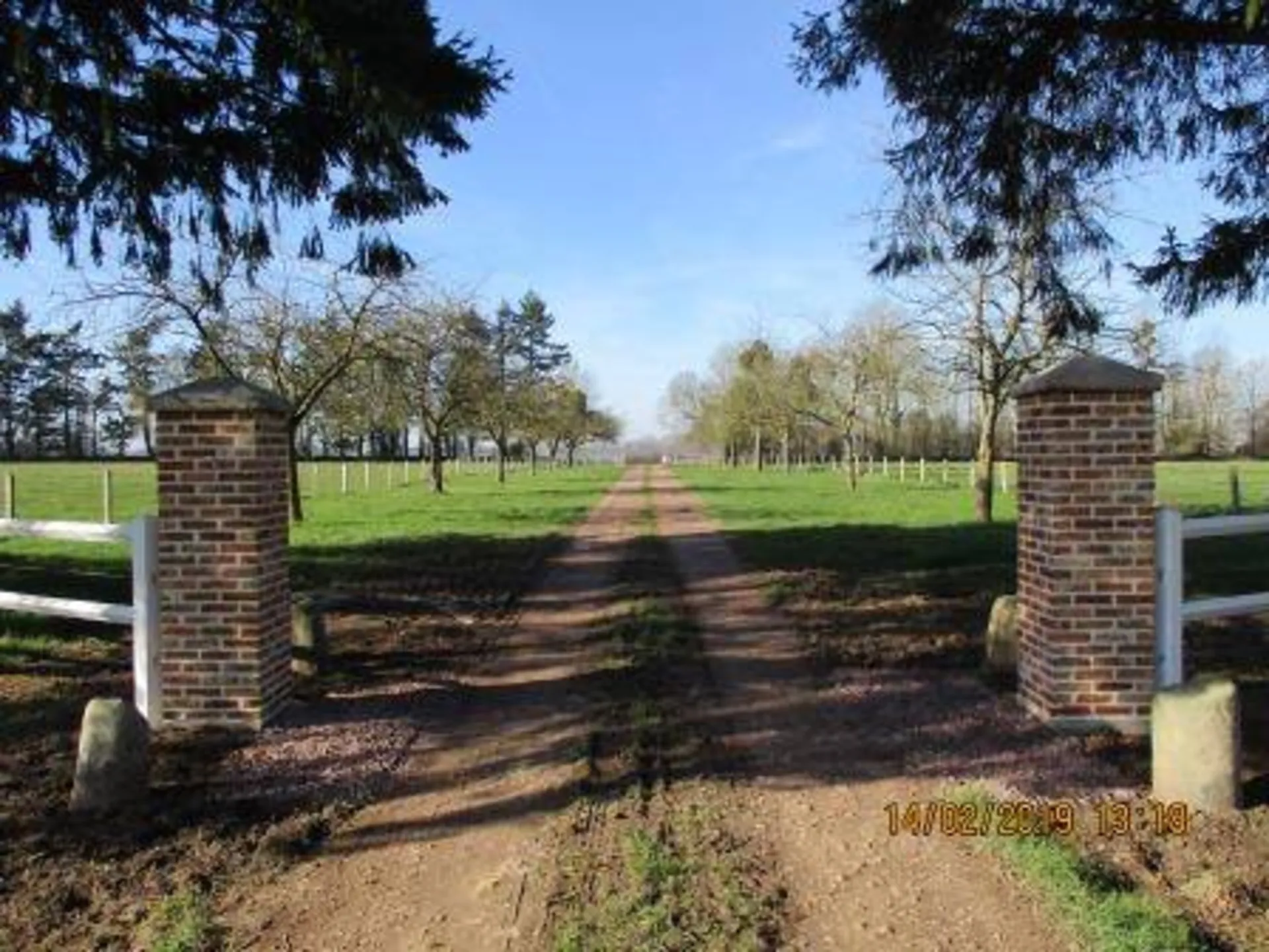 Création de piliers en briques pour portail dans le Calvados 14