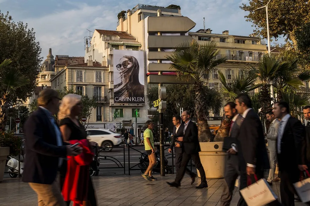 Habillage grand format à Paris : un atout majeur pour votre communication