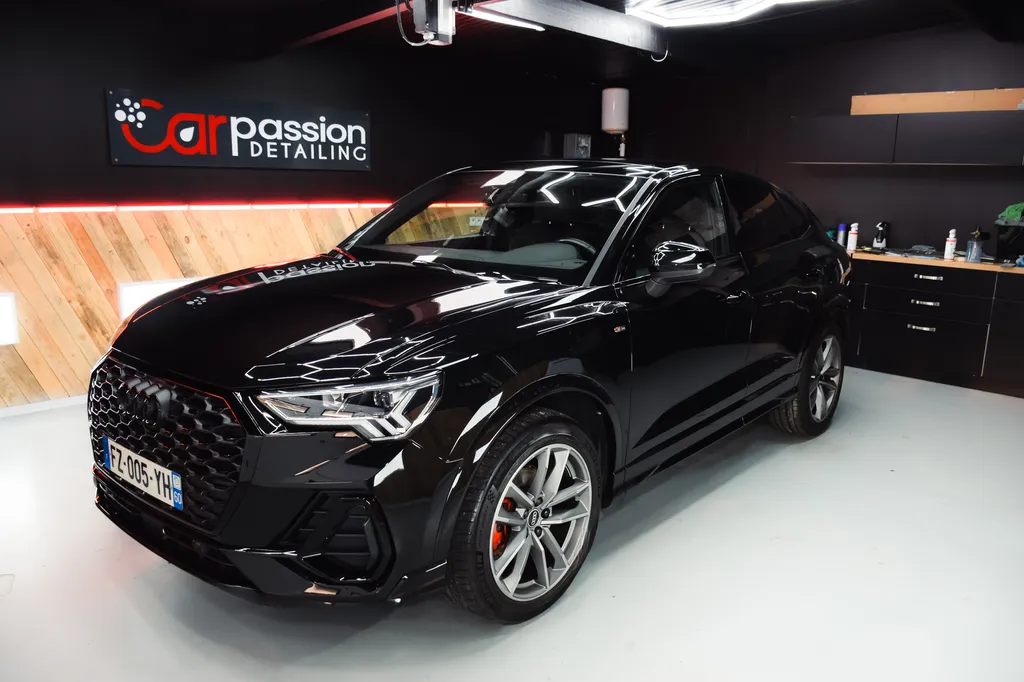 Entretien traitement céramique pour cette Audi Q3 pour une brillance toujours excellente 