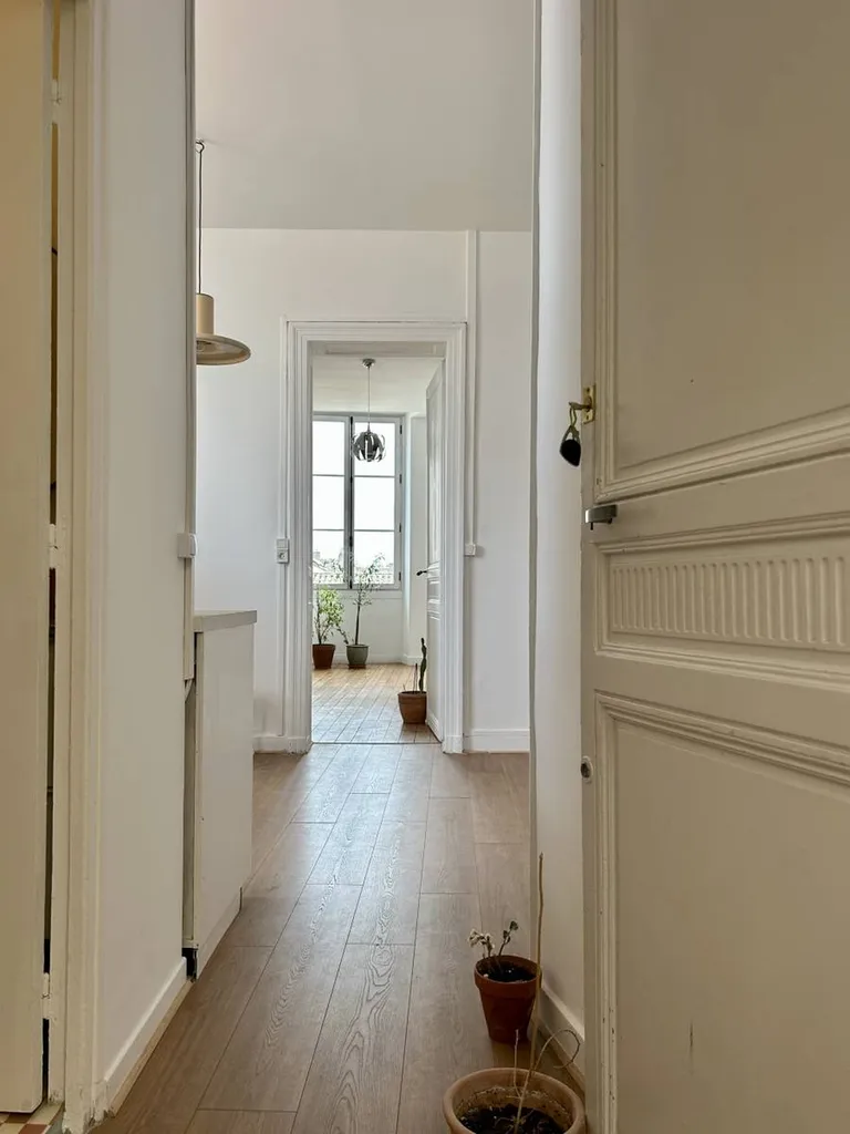 Acheter un Bel Appartement T2 au Cœur du Vieux Bordeaux Quartier Saint-Paul de 51m2 avec piece annexe de 8m2 parquet ancien cheminées hauteur sous plafond luminosité