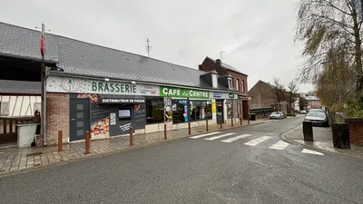Immeuble de 179m² vendu loué, avec commerce et appartement, FRIVILLE ESCARBOTIN (80).