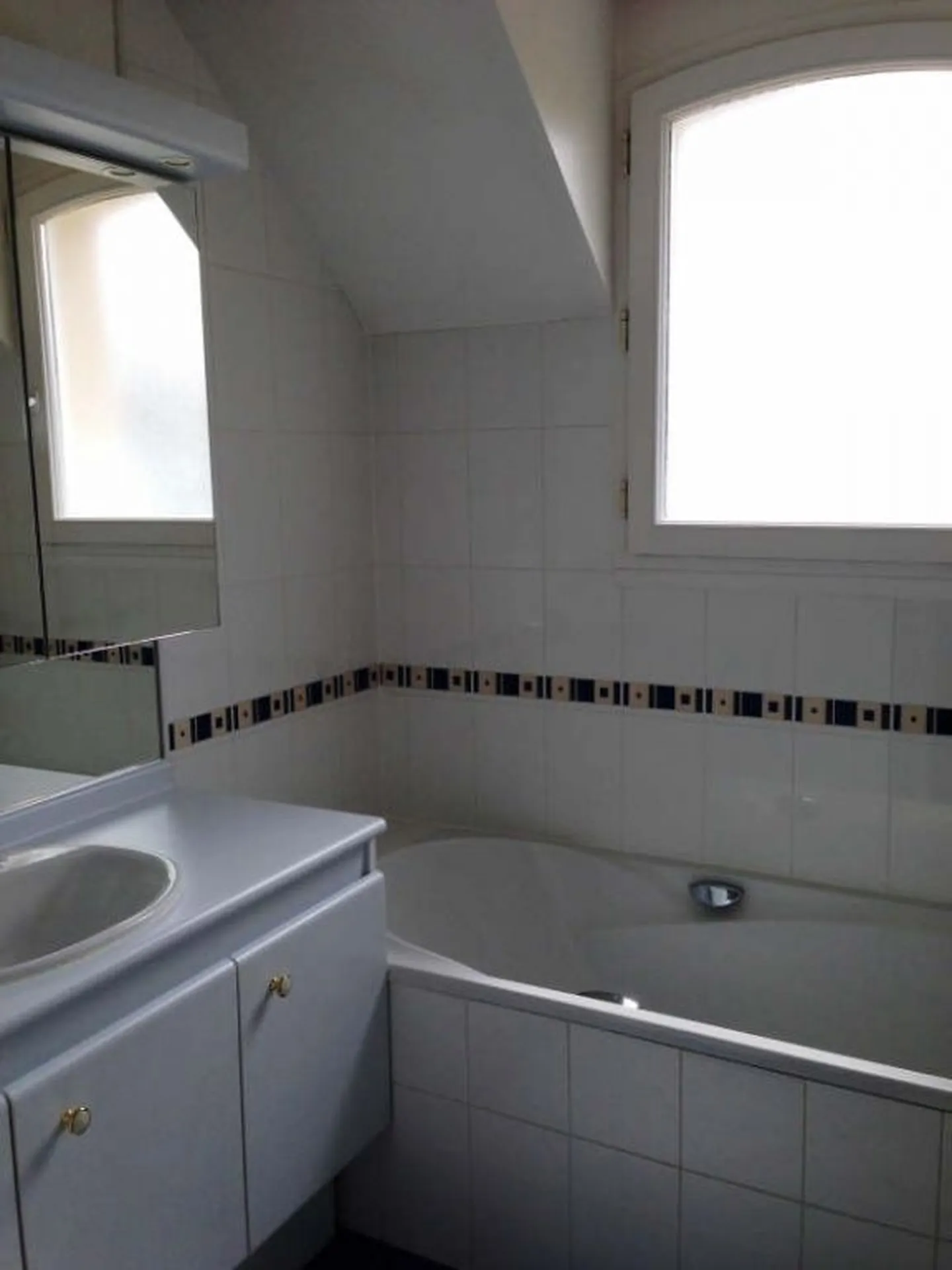 Gran casa amueblada Villennes-sur-Seine, cerca de la escuela internacional