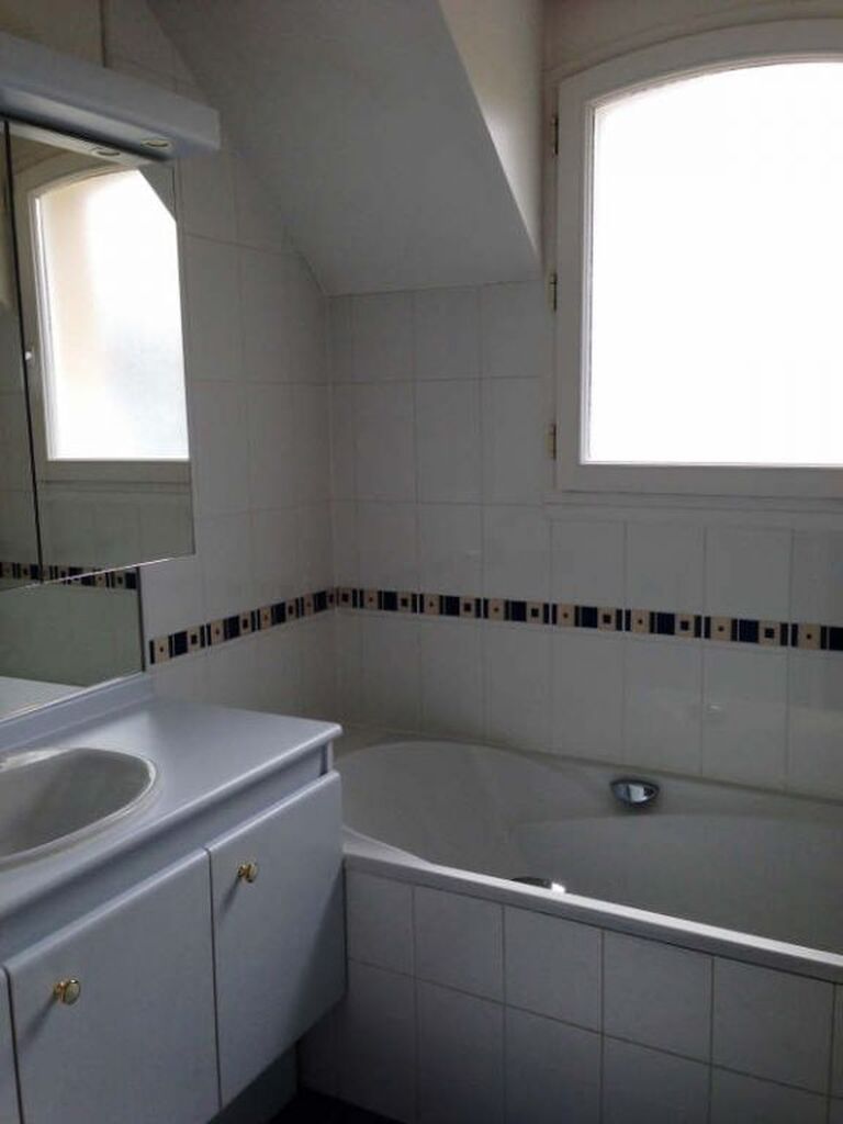 Gran casa amueblada Villennes-sur-Seine, cerca de la escuela internacional