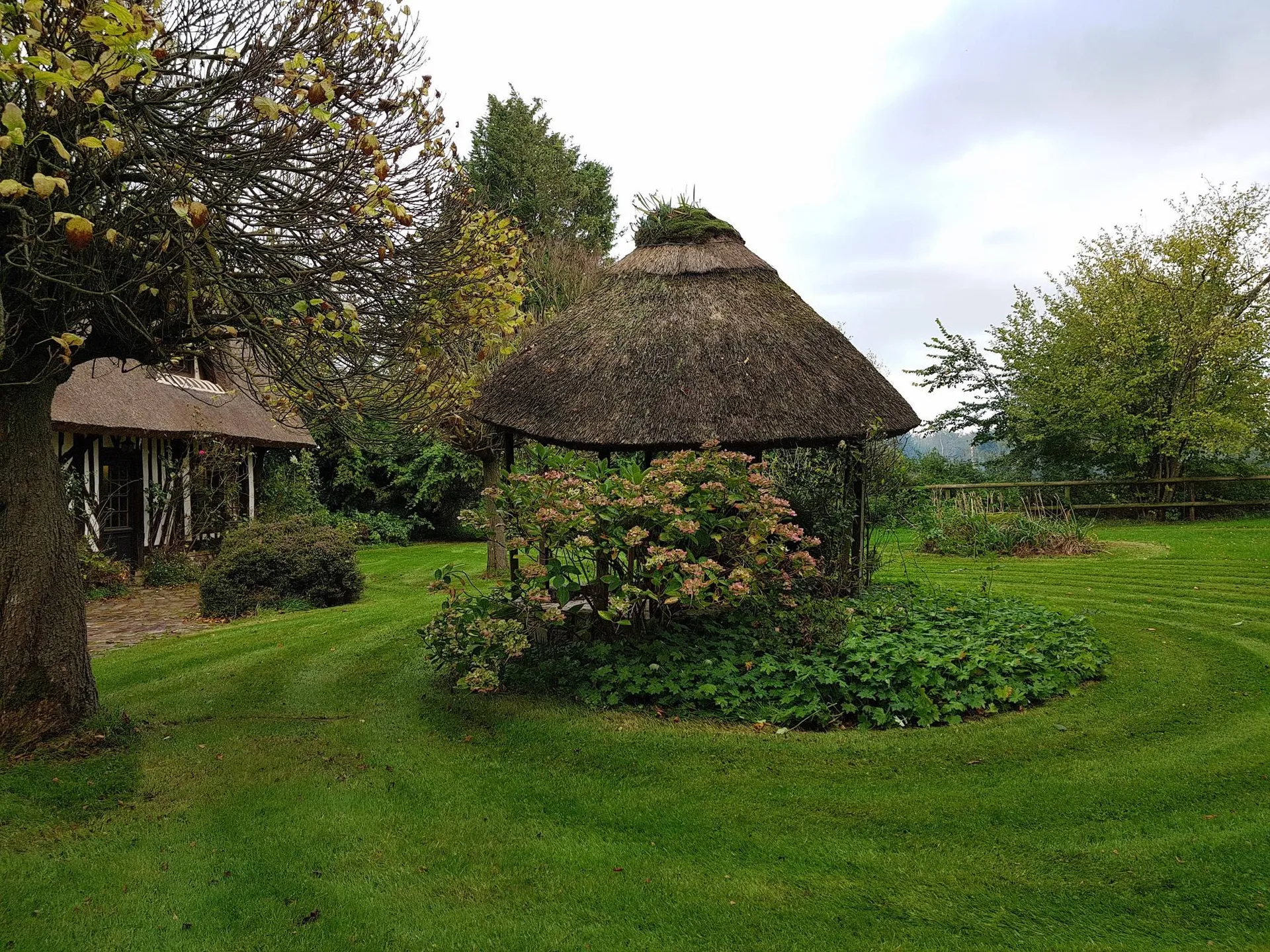 A vendre ensemble de caractère située à 10 minutes de Cormeilles eure 27260
