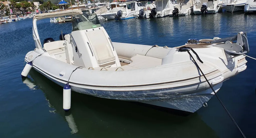 Vente bateau à moteur à Bandol