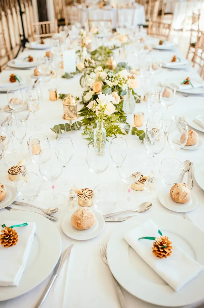 Les Mariages de Mademoiselle L organisatrice de mariage Bordeaux et Saint Emilion centre de table - Luka Pics
