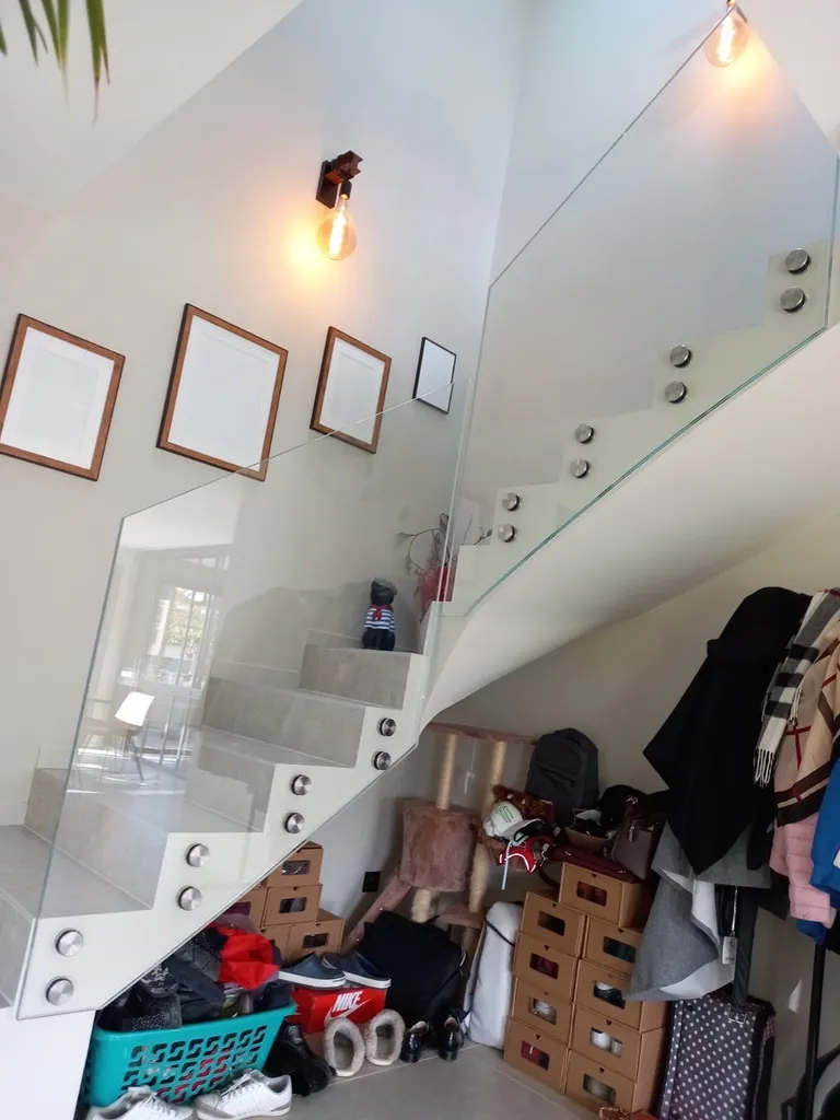 pose d'un garde corps en verre