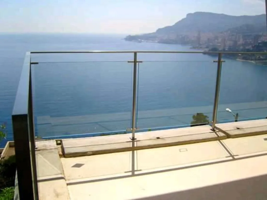 Gardes Corps vue sur lac