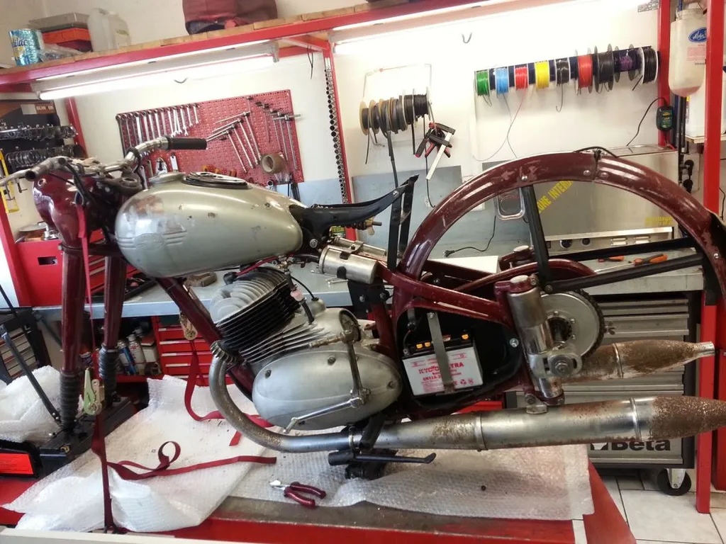 JAWA PERAK 350cc de 1953 LA SEYNE SUR MER
