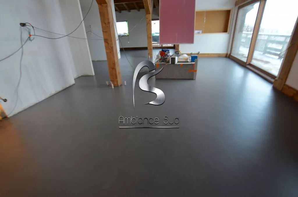 SOL EN BETON CIRE ANTHRACITE PROCHE D'ANNECY