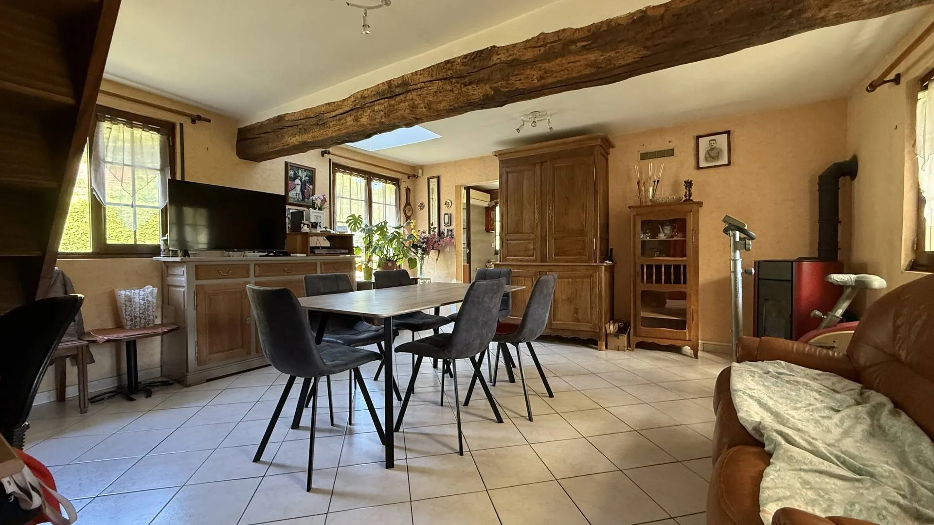 Longère à vendre à la campagne – Saint-Hellier, 80 m² habitables, terrain arboré et calme