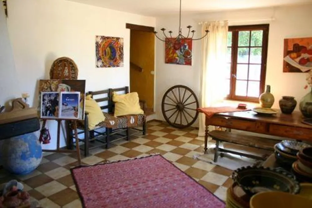 Monts de Vaucluse, villa au calme sur 1548 m² en restanques