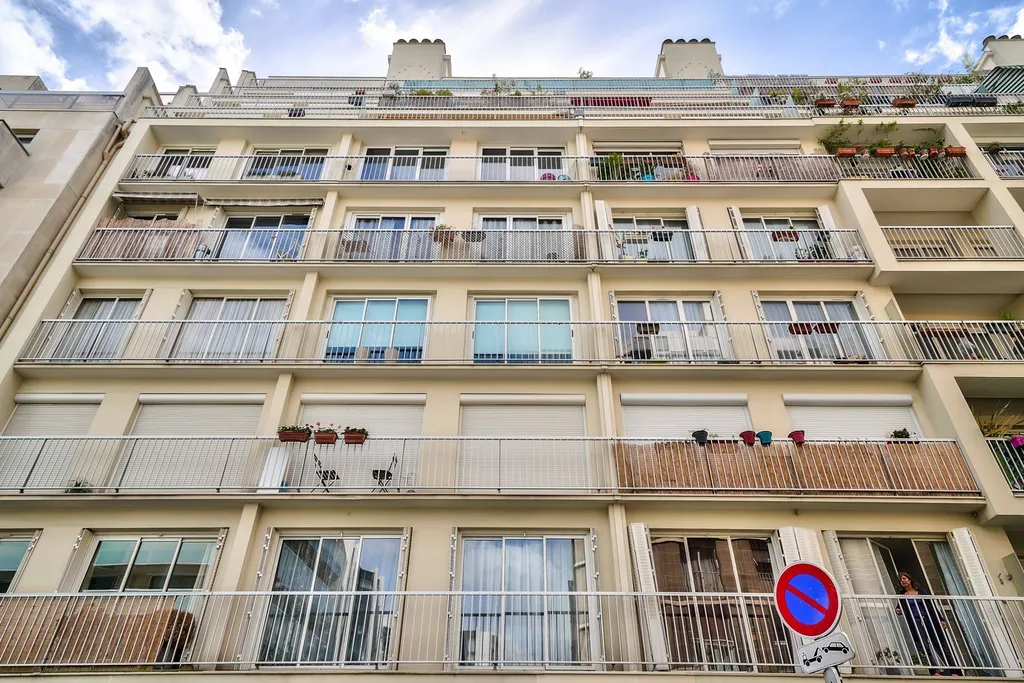 A vendre 3 pièces à proximité des commerces Paris 75017