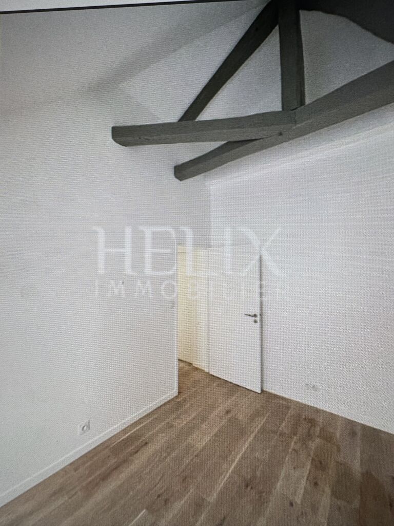 A vendre appartement 106 M2 à Saint-Germain-en-Laye , RER A 8 mn.