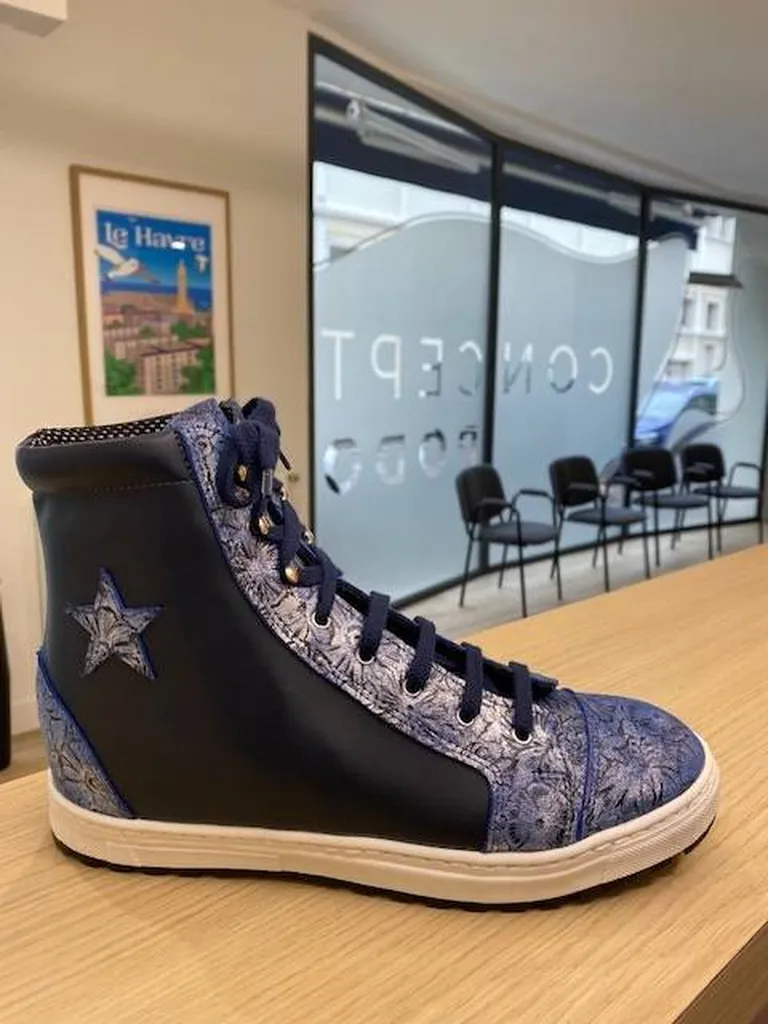 Chaussures orthopédiques enfant, coques moulées et accompagnement des pathologies pédiatriques – L’expertise Concept-Podo en Normandie, en île de France et Hauts-de-France.