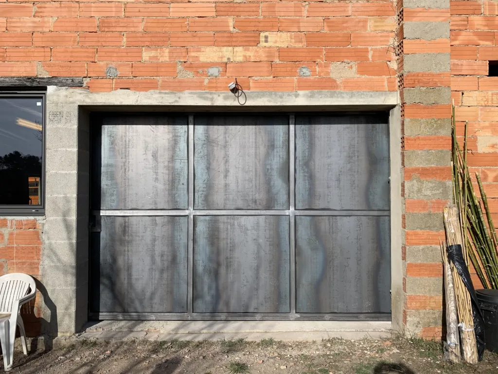 Porte coulissante pour garage aux Milles à Aix-en-Provence