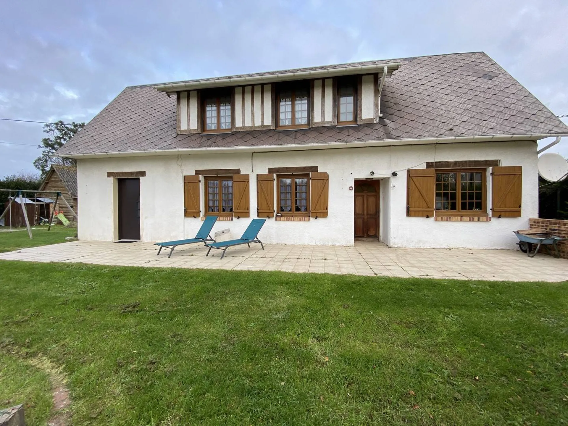 A vendre maison proche de Saint-Valery-en-Caux a finir de rafraichir