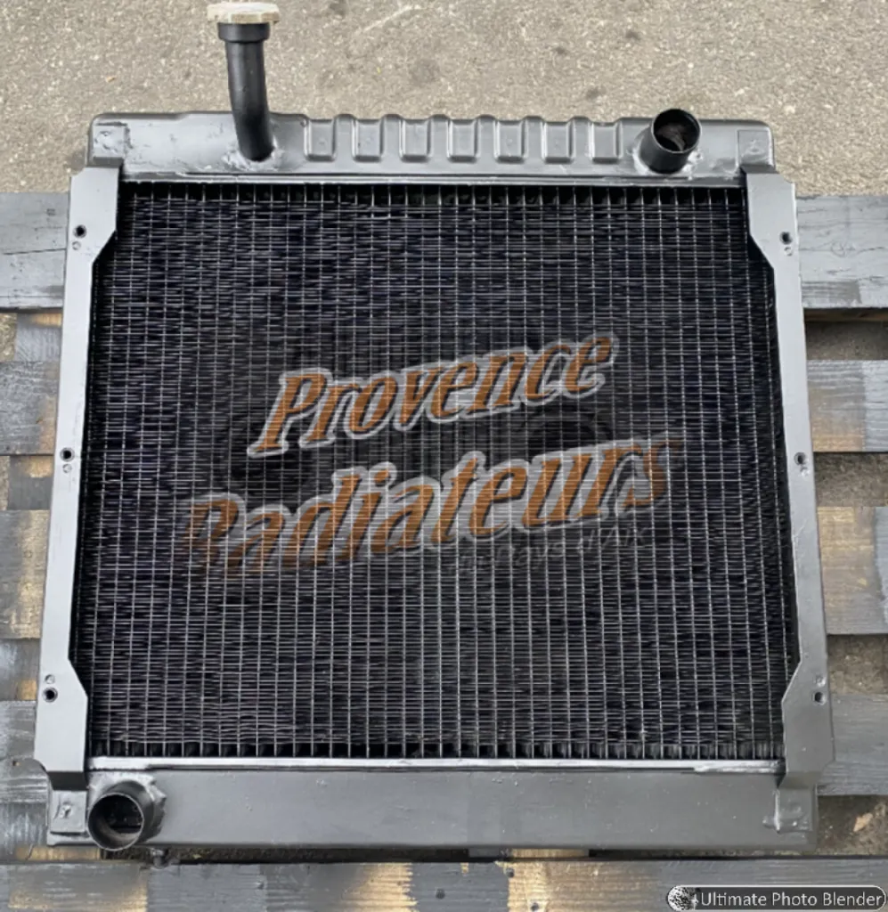 Radiateur de refroidissement de tracteur en réparation en région PACA