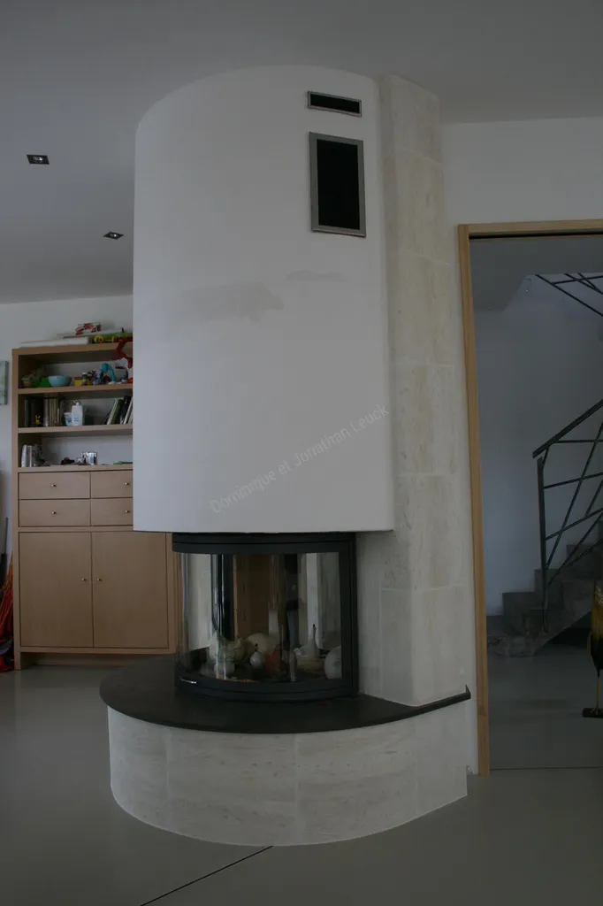 Cheminée avec foyer fermé TOTEM