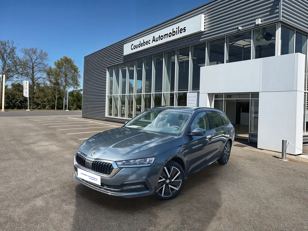 Acheter une Skoda Octavia Combi hybride d'occasion récente et garantie chez Caudebec Automobiles près du Havre en Normandie