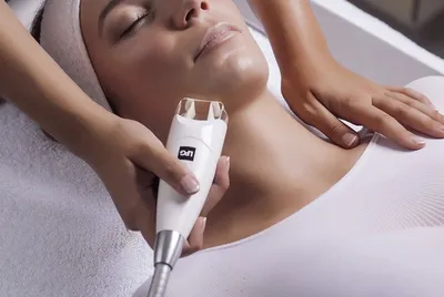 Soin pour femmes Endermolift LPG pour le visage à Toulouse : soin haute technologie anti-âge naturel pour la fermeté et l'éclat de la peau