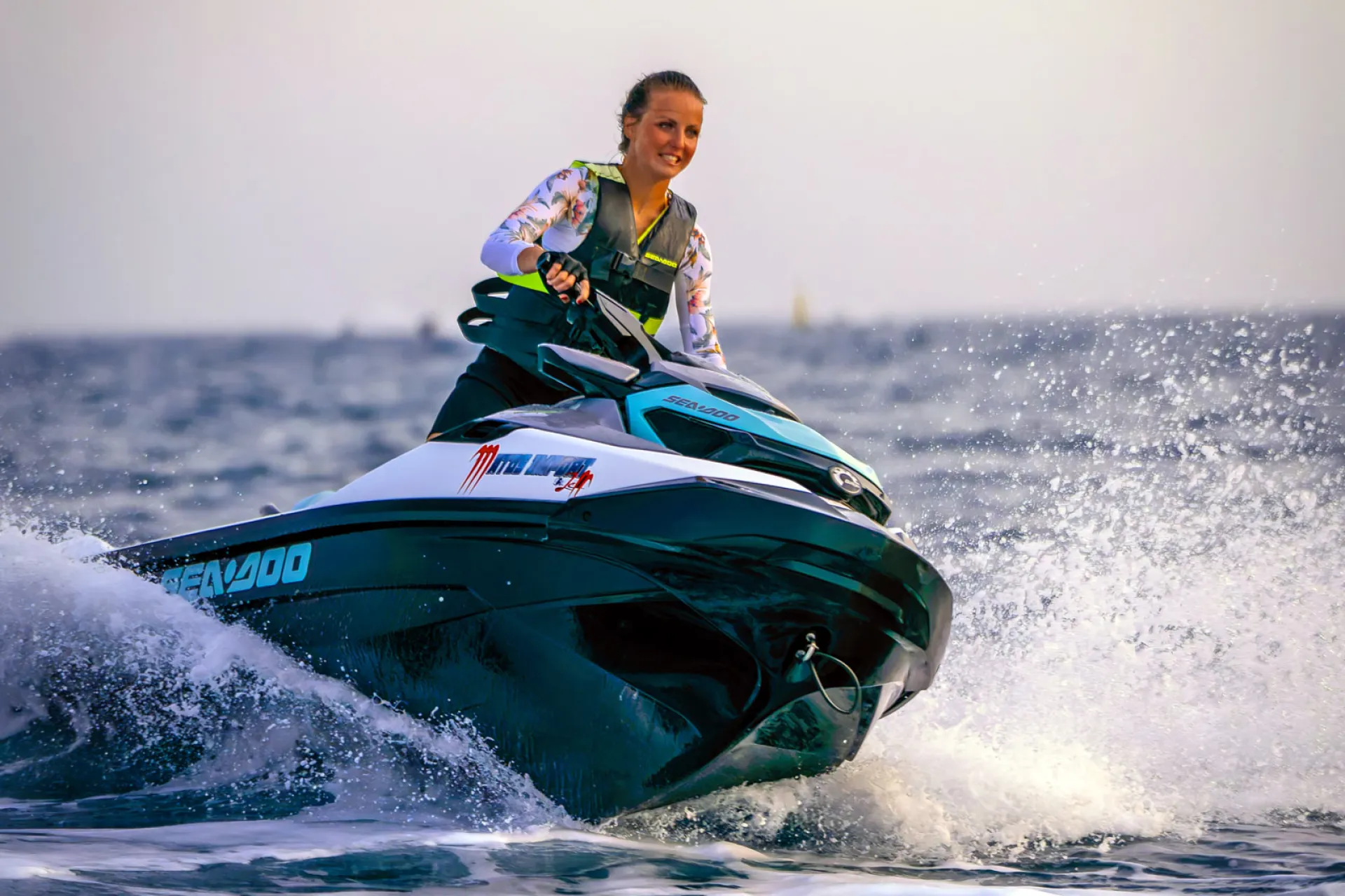 un enterrement de vie de garçon fun et sportif en mer