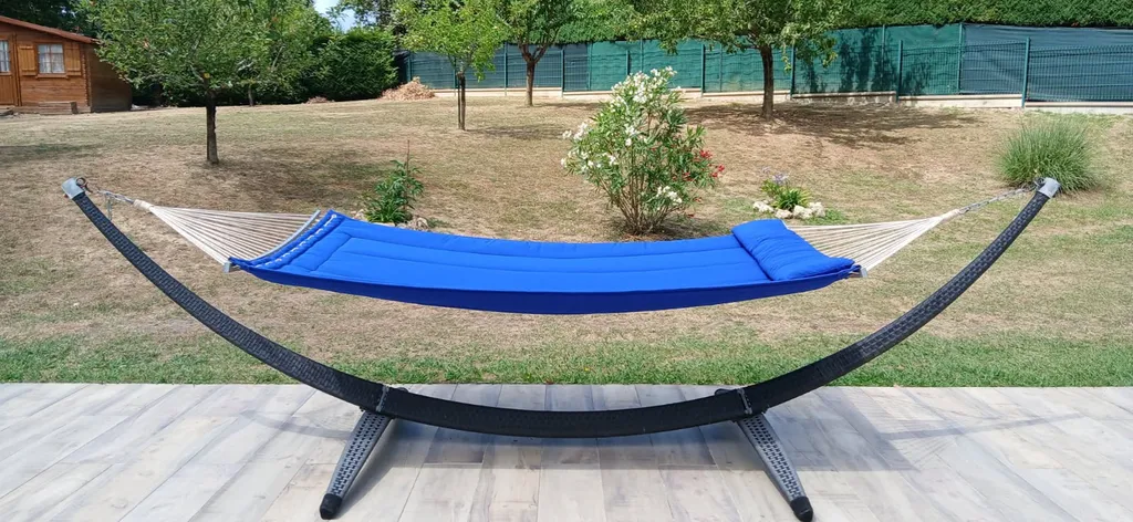 Atelier de couture près de Bordeaux : réalisation et réparation de hamacs entièrement personnalisés