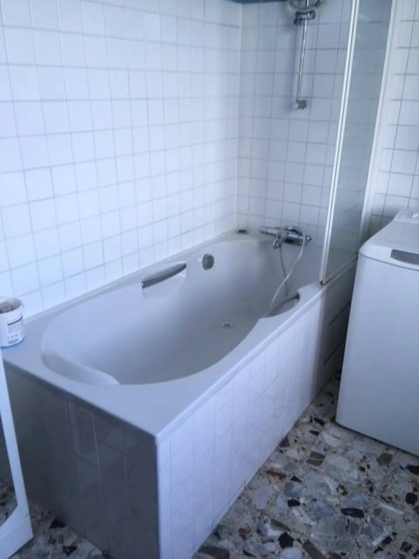 douche sénior à Aix-en-Provence, Bouches du Rhône (13)