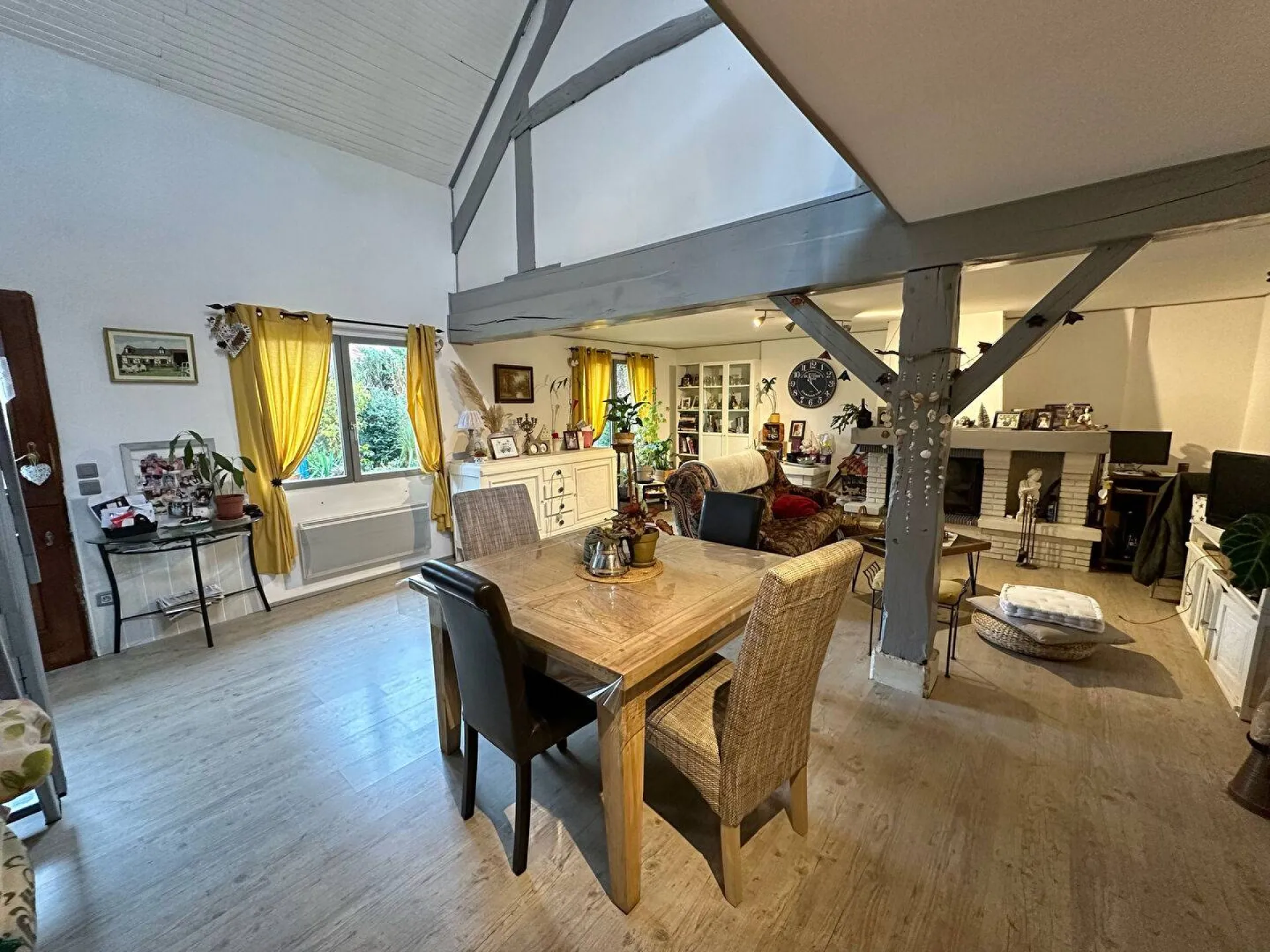 A SAISIR CHARMANTE MAISON DE VILLE DE 98 M² SUR 250 M² DE TERRAIN SUR LA COMMUNE DE CAUDEBEC LES ELBEUF 76320