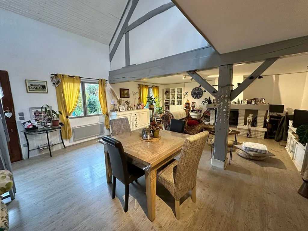 A SAISIR CHARMANTE MAISON DE VILLE DE 98 M² SUR 250 M² DE TERRAIN SUR LA COMMUNE DE CAUDEBEC LES ELBEUF 76320